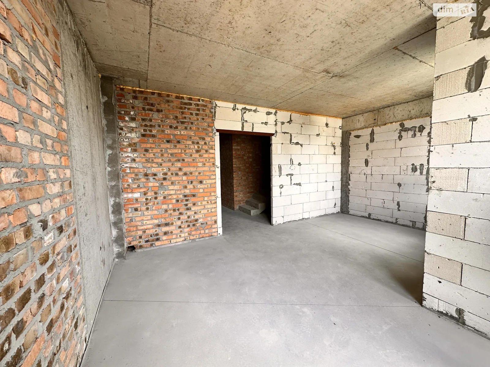 Продается 2-комнатная квартира 68 кв. м в Ирпене, ул. Университетская(Карла Маркса), 3/13 - фото 1