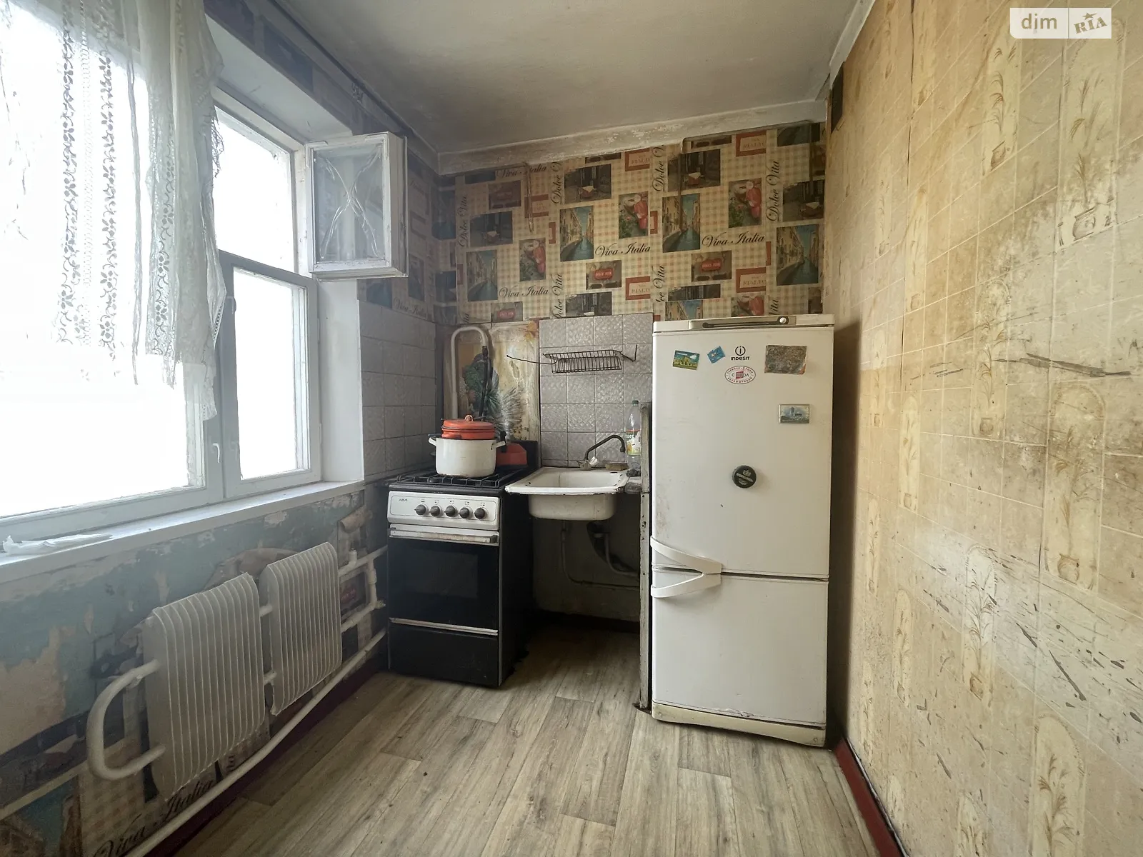 Продается 1-комнатная квартира 33 кв. м в Черноморске, просп. Мира(Ленина ул.) - фото 1