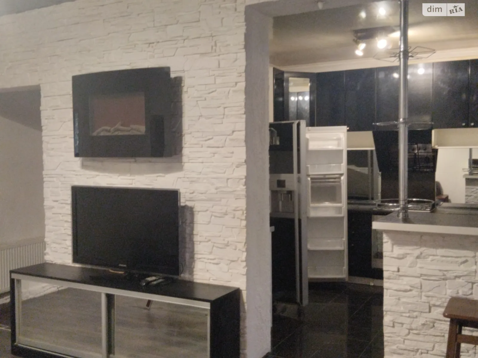 Продается одноэтажный дом 220 кв. м с участком, цена: 185000 $ - фото 1