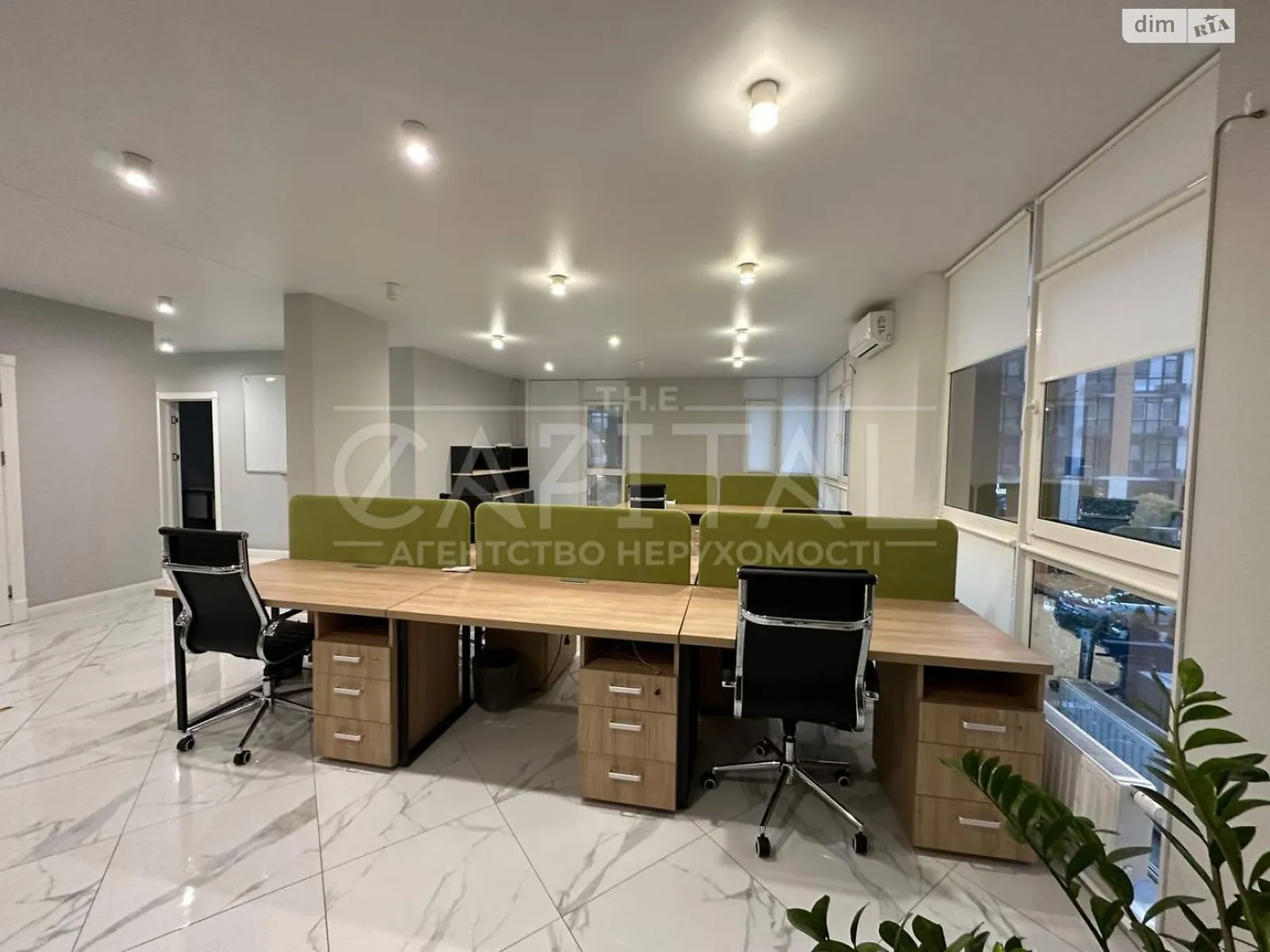 Сдается в аренду офис 150 кв. м в бизнес-центре, цена: 3500 $ - фото 1