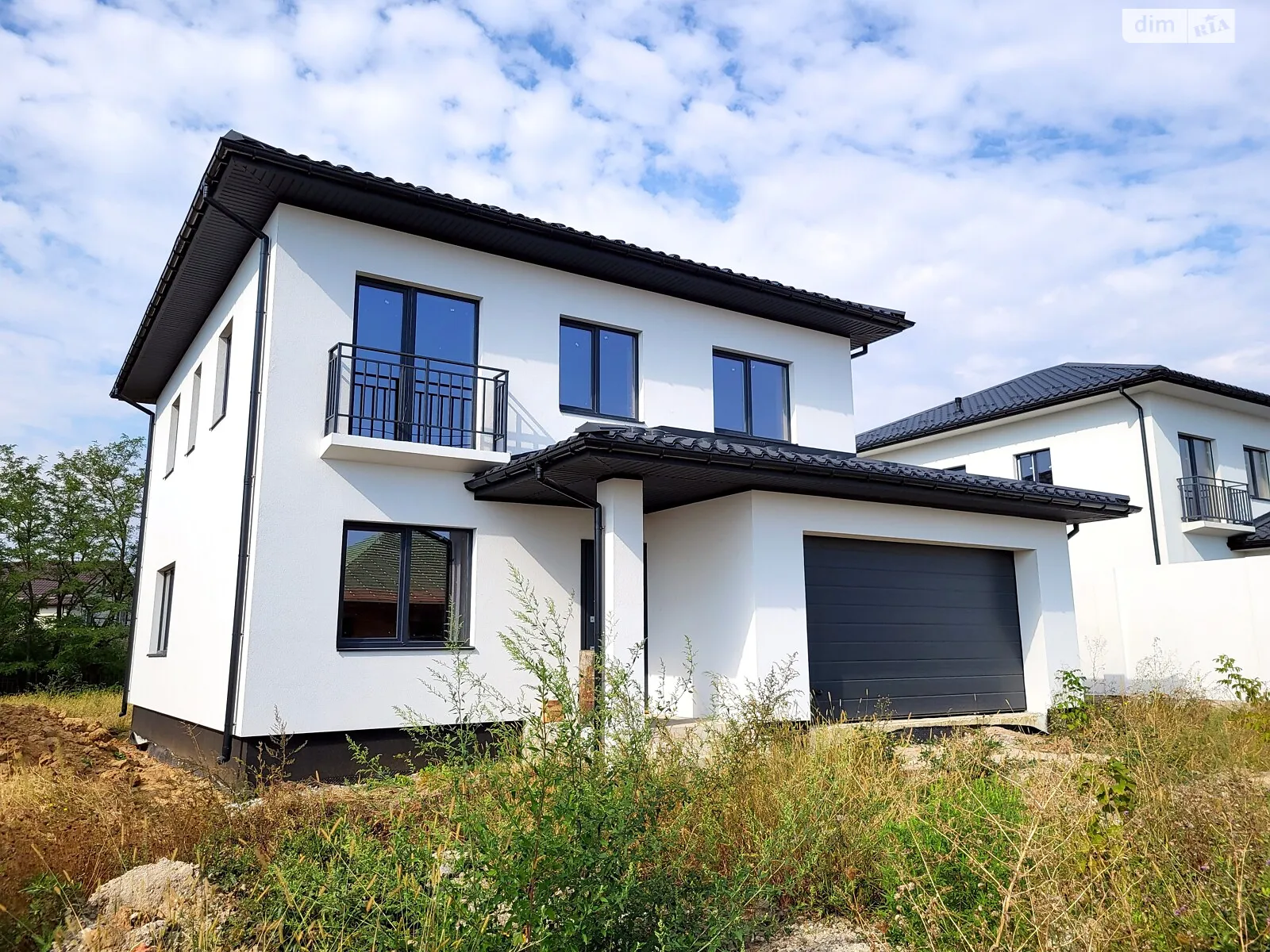 Продается дом на 2 этажа 200 кв. м с баней/сауной, цена: 185000 $ - фото 1