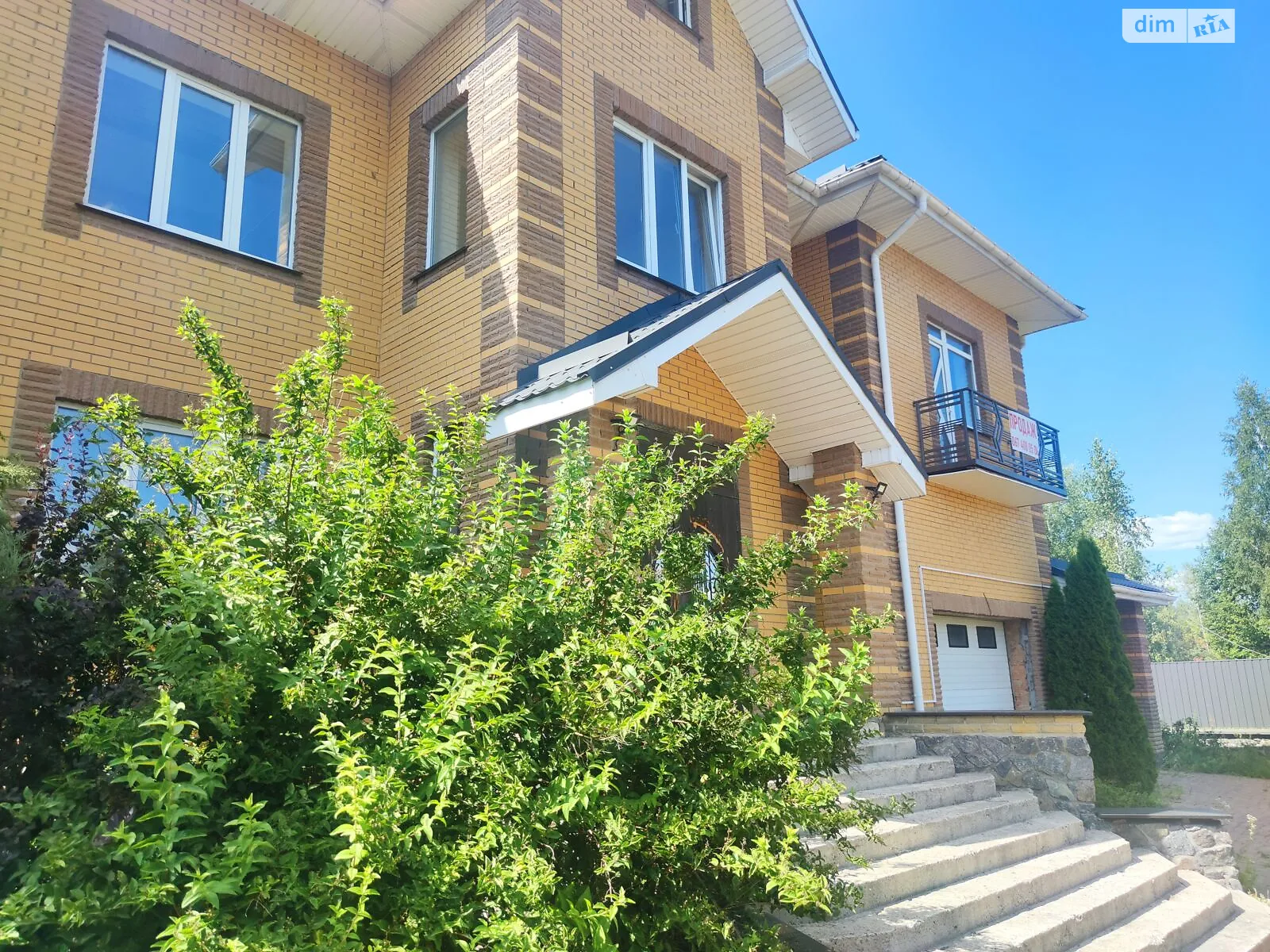 Продается дом на 3 этажа 475 кв. м с подвалом, цена: 275000 $ - фото 1