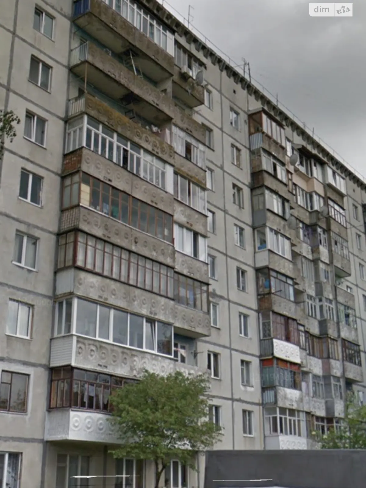 Продается 1-комнатная квартира 34 кв. м в Ровно, ул. Крушельницкой Соломии - фото 1