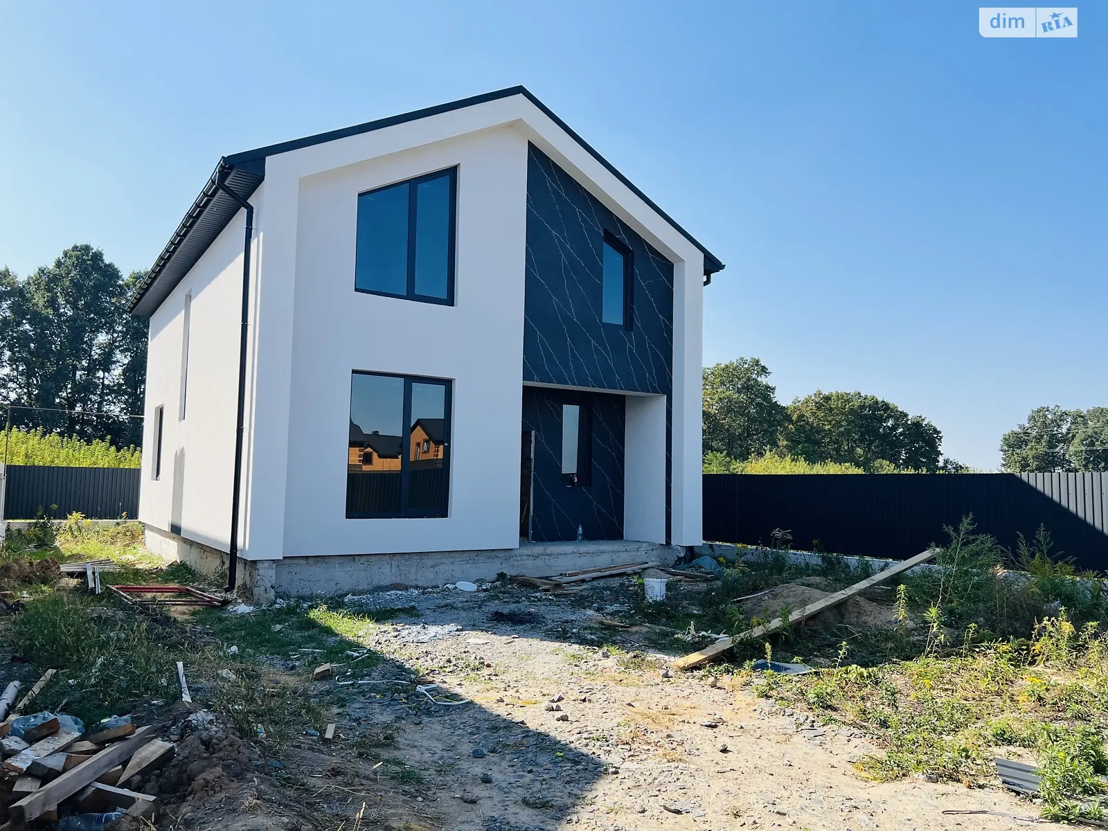 Продается дом на 2 этажа 120 кв. м с верандой, цена: 97000 $ - фото 1