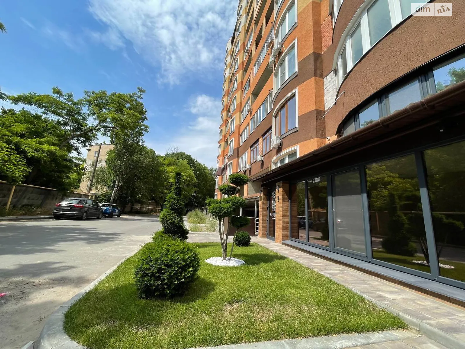 Продается помещения свободного назначения 96 кв. м в 12-этажном здании, цена: 70000 $ - фото 1