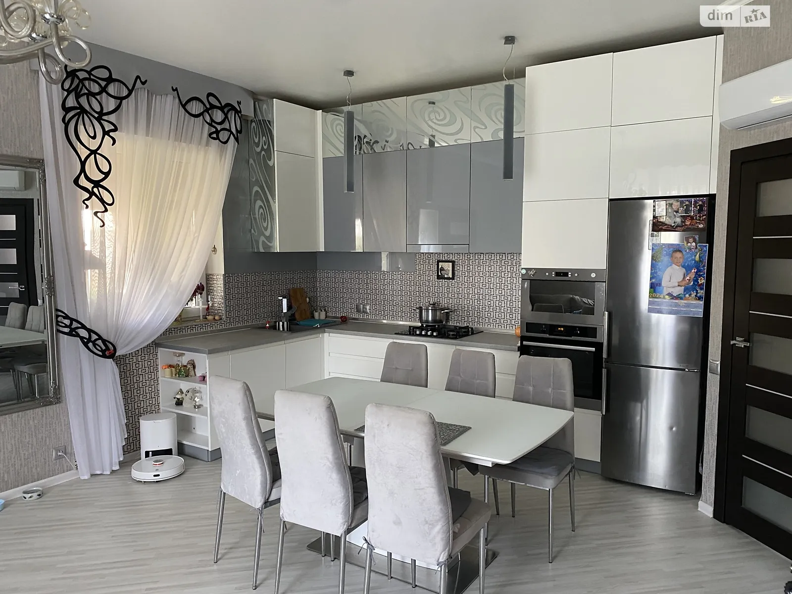 Продается дом на 2 этажа 124 кв. м с камином, цена: 135000 $ - фото 1