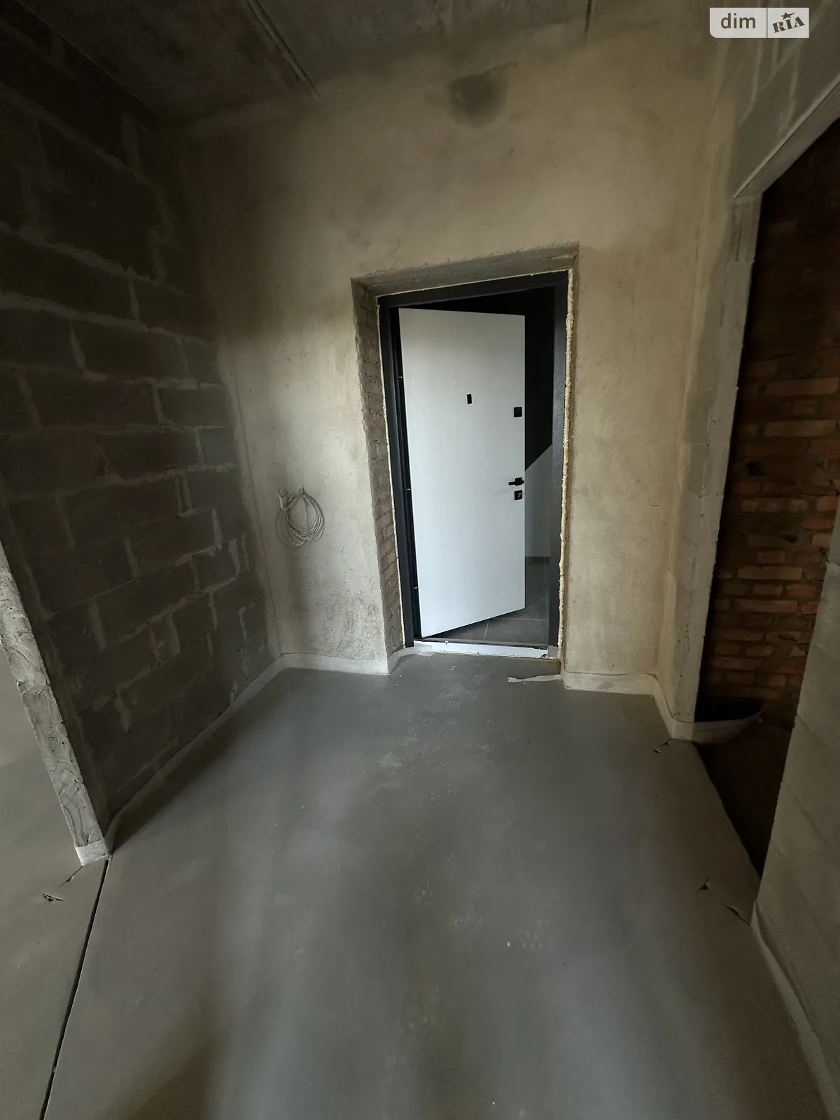 Продается 1-комнатная квартира 38.6 кв. м в Гостомеле, ул. Вишнёвая - фото 1