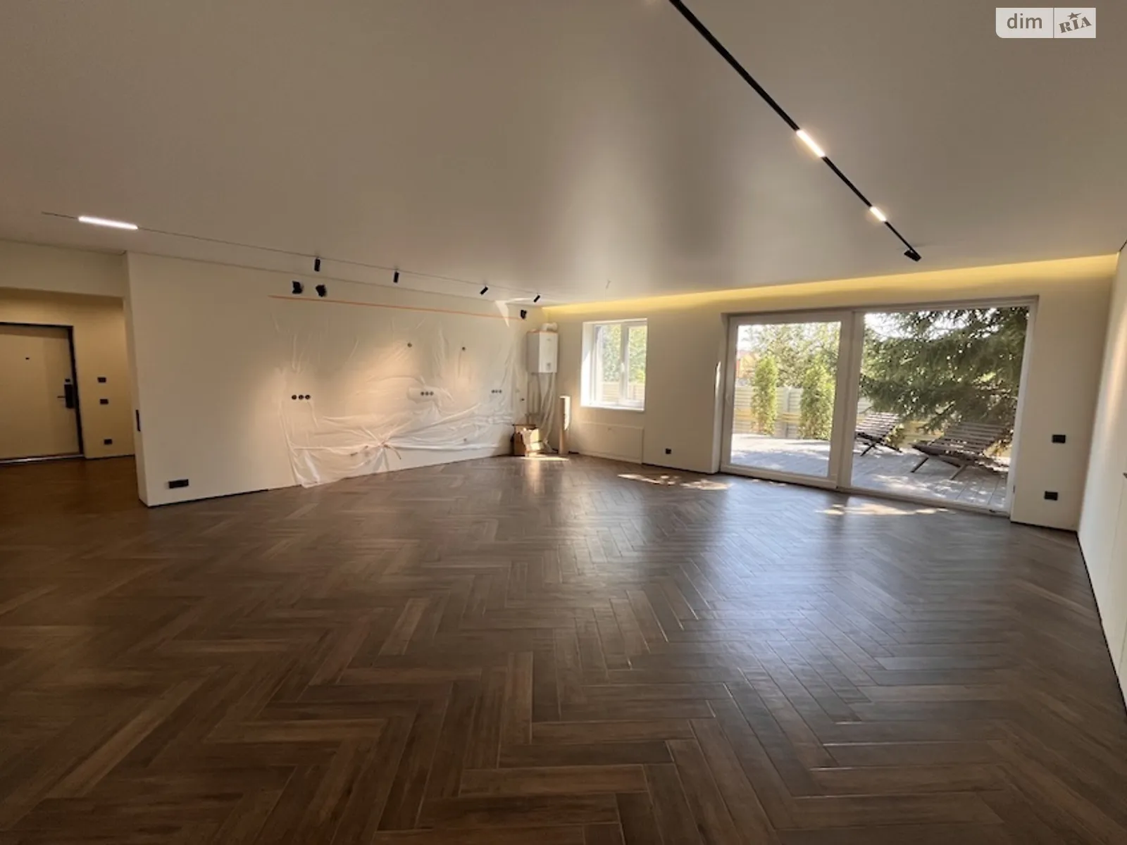 Продается 3-комнатная квартира 95.9 кв. м в Ворзеле, ул. Молодёжная - фото 1