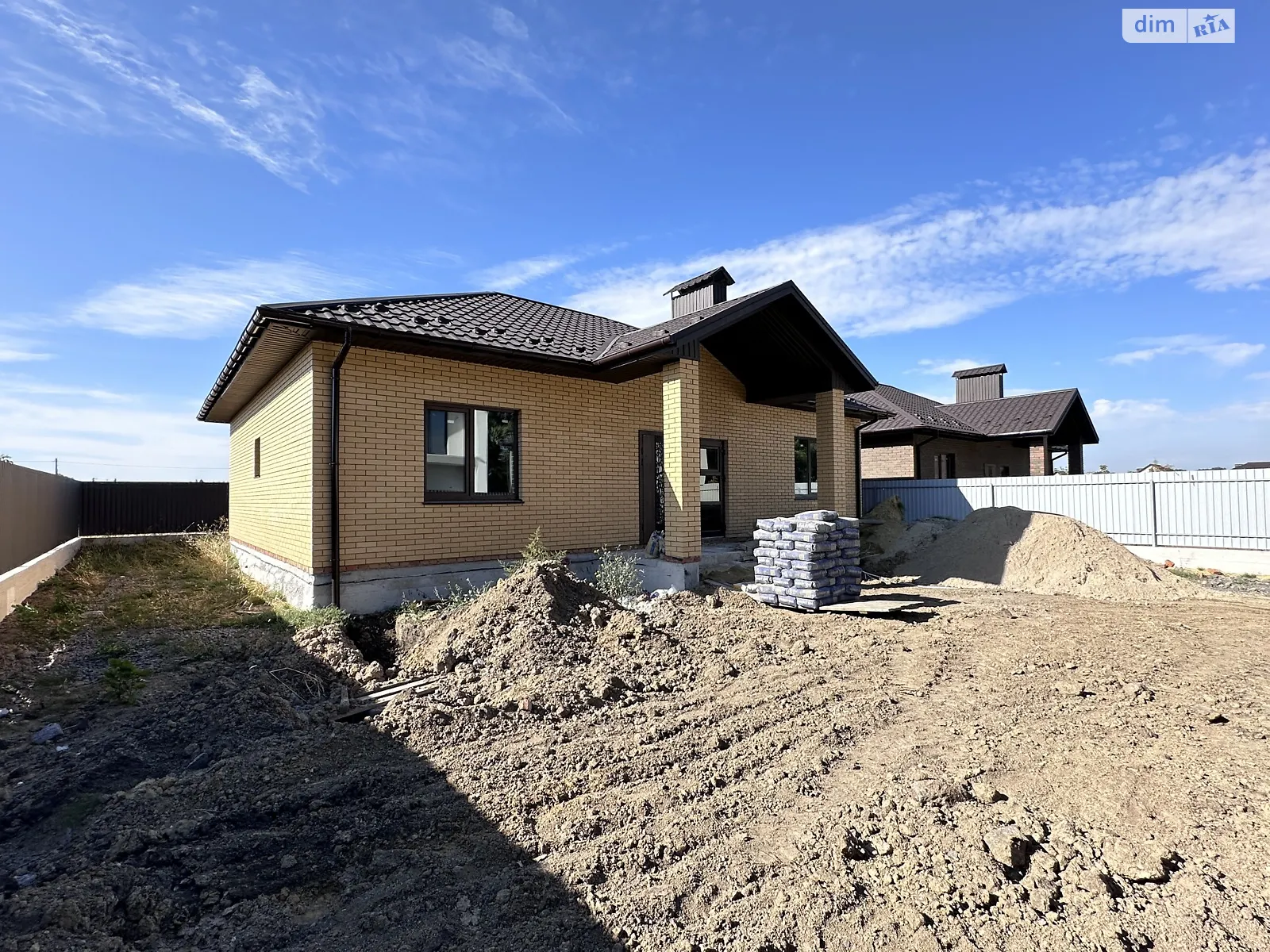 Продается одноэтажный дом 100 кв. м с подвалом, цена: 91999 $ - фото 1