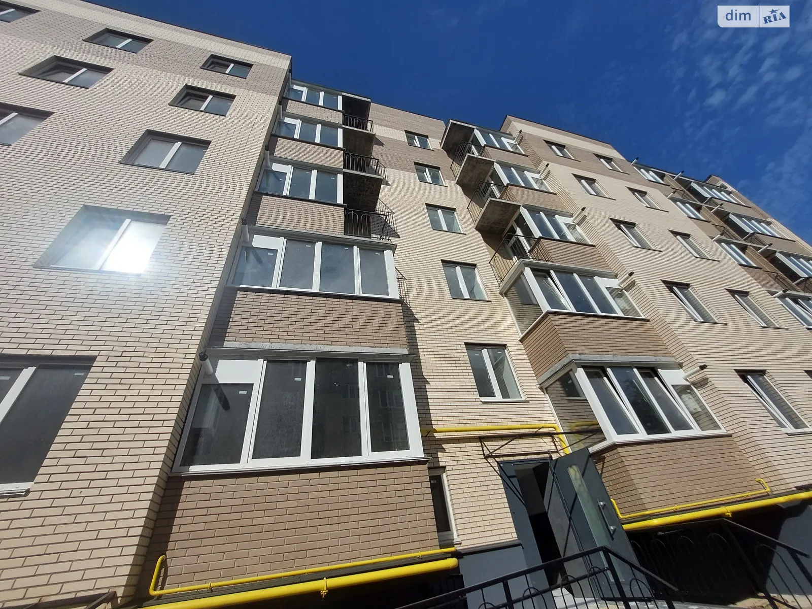 Продается 1-комнатная квартира 38 кв. м в Стрижавке, ул. Киевская, 224/1 - фото 1