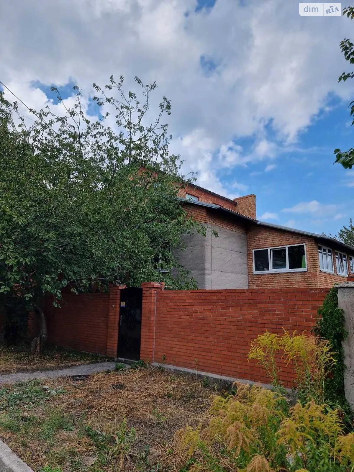 Продается дом на 2 этажа 324.8 кв. м с верандой, цена: 126000 $ - фото 1