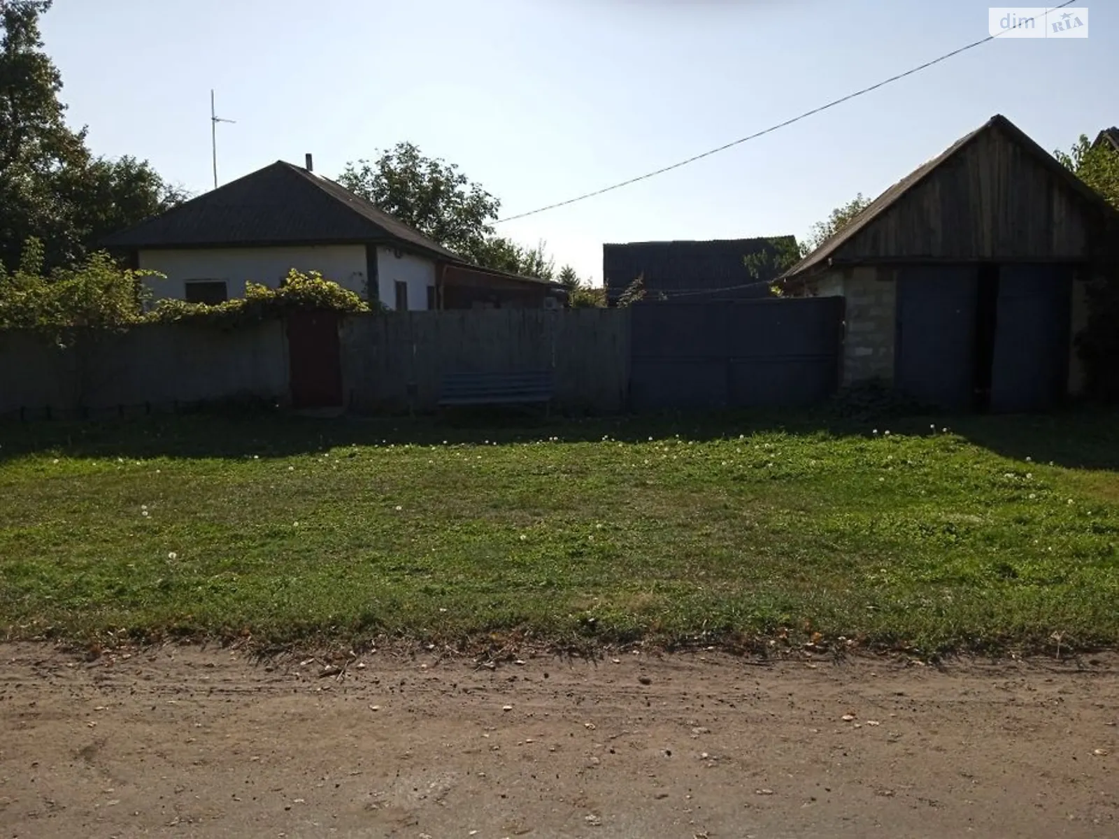 Продається одноповерховий будинок 76 кв. м з гаражем, цена: 12000 $ - фото 1