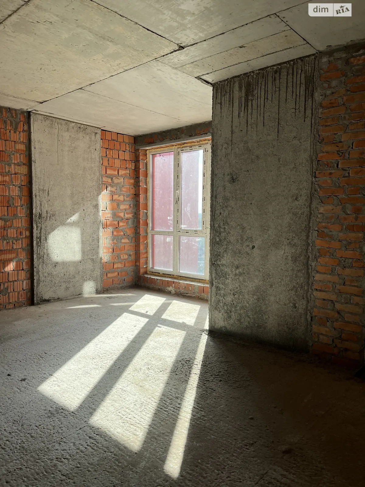 Продается 1-комнатная квартира 35 кв. м в Ирпене, ул. Университетская(Карла Маркса), 1М - фото 1