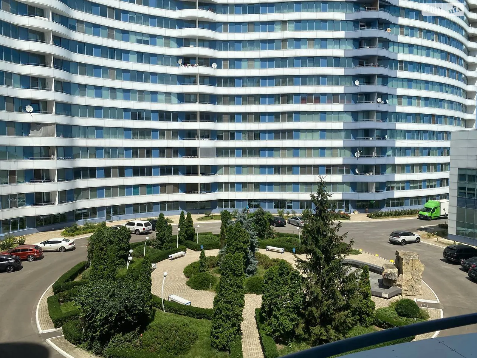 Продається 3-кімнатна квартира 130 кв. м у Одесі, вул. Літературна, 1А - фото 1
