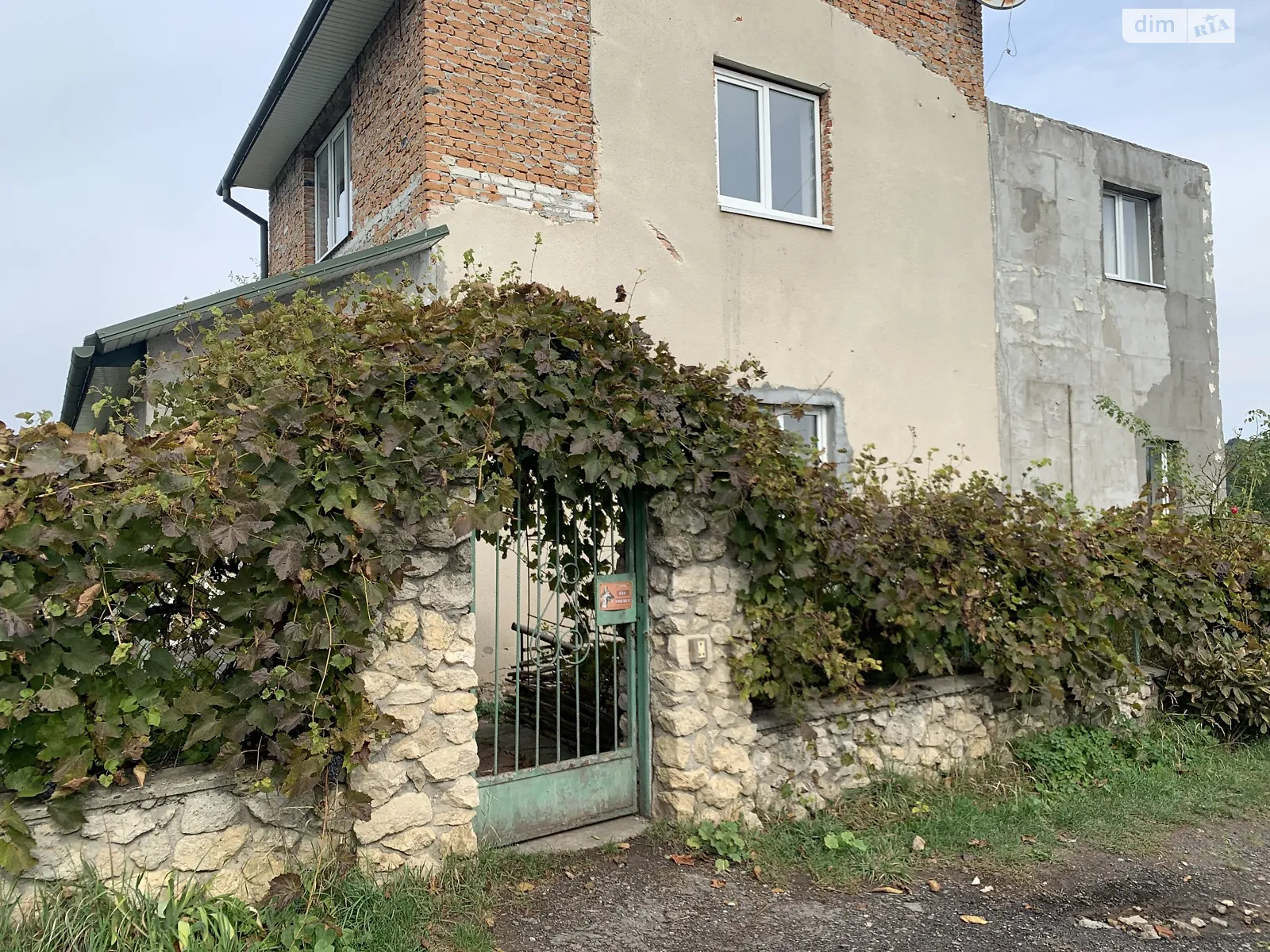 Продається будинок 2 поверховий 200 кв. м з гаражем, цена: 60000 $ - фото 1
