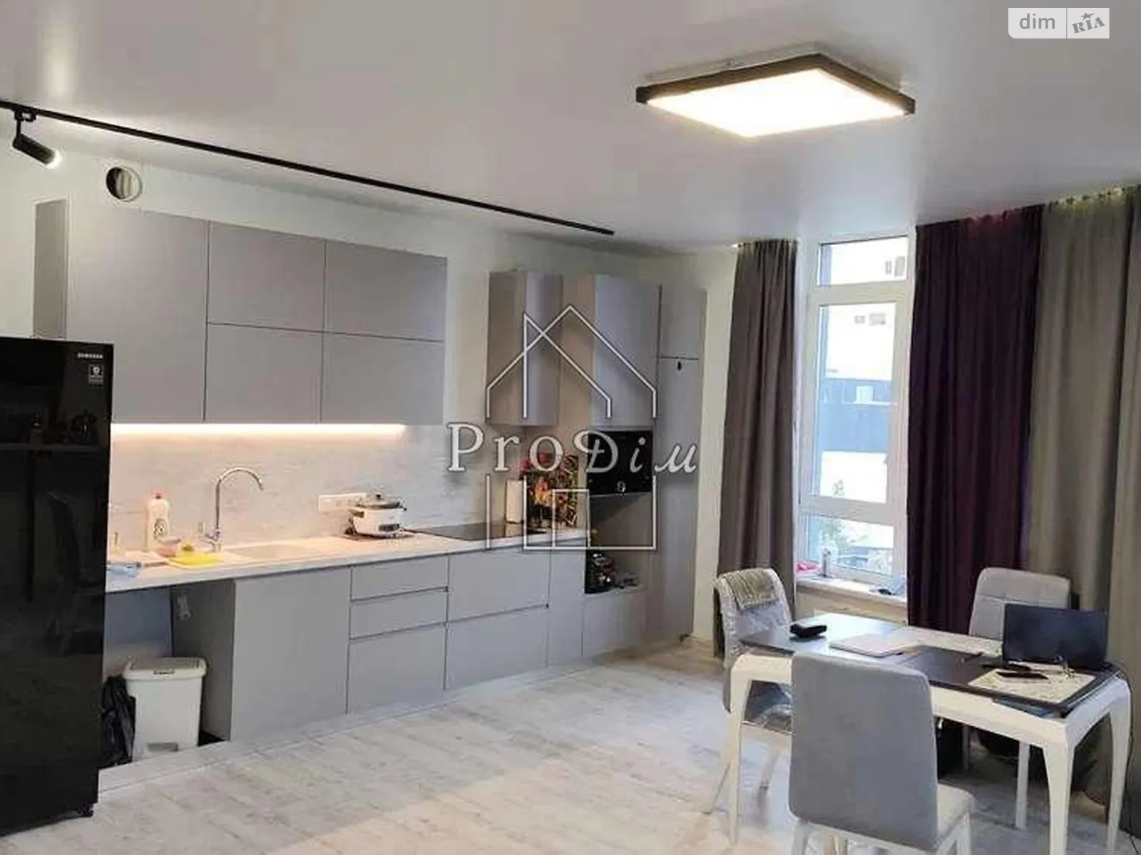 Продается 2-комнатная квартира 74 кв. м в Киеве, бул. Тадея Рыльского, 1 - фото 1