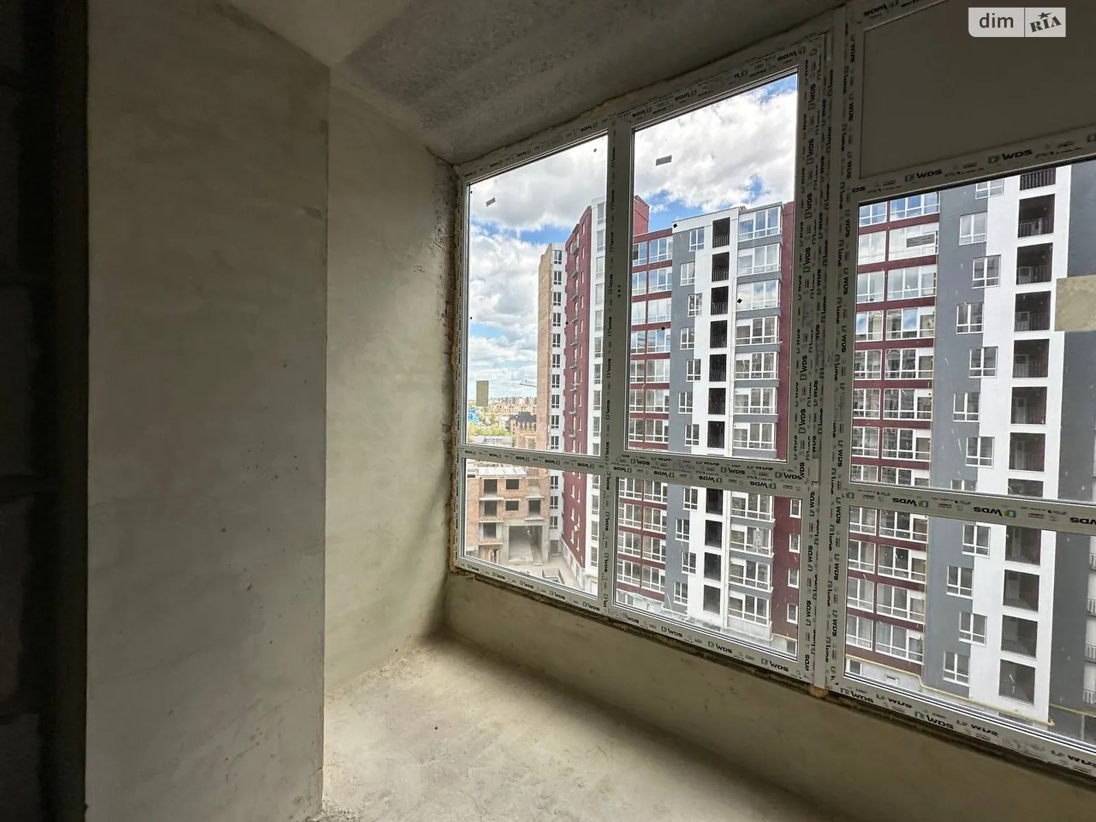 Продается 1-комнатная квартира 34 кв. м в Ивано-Франковске, ул. Княгинин, 44 - фото 1