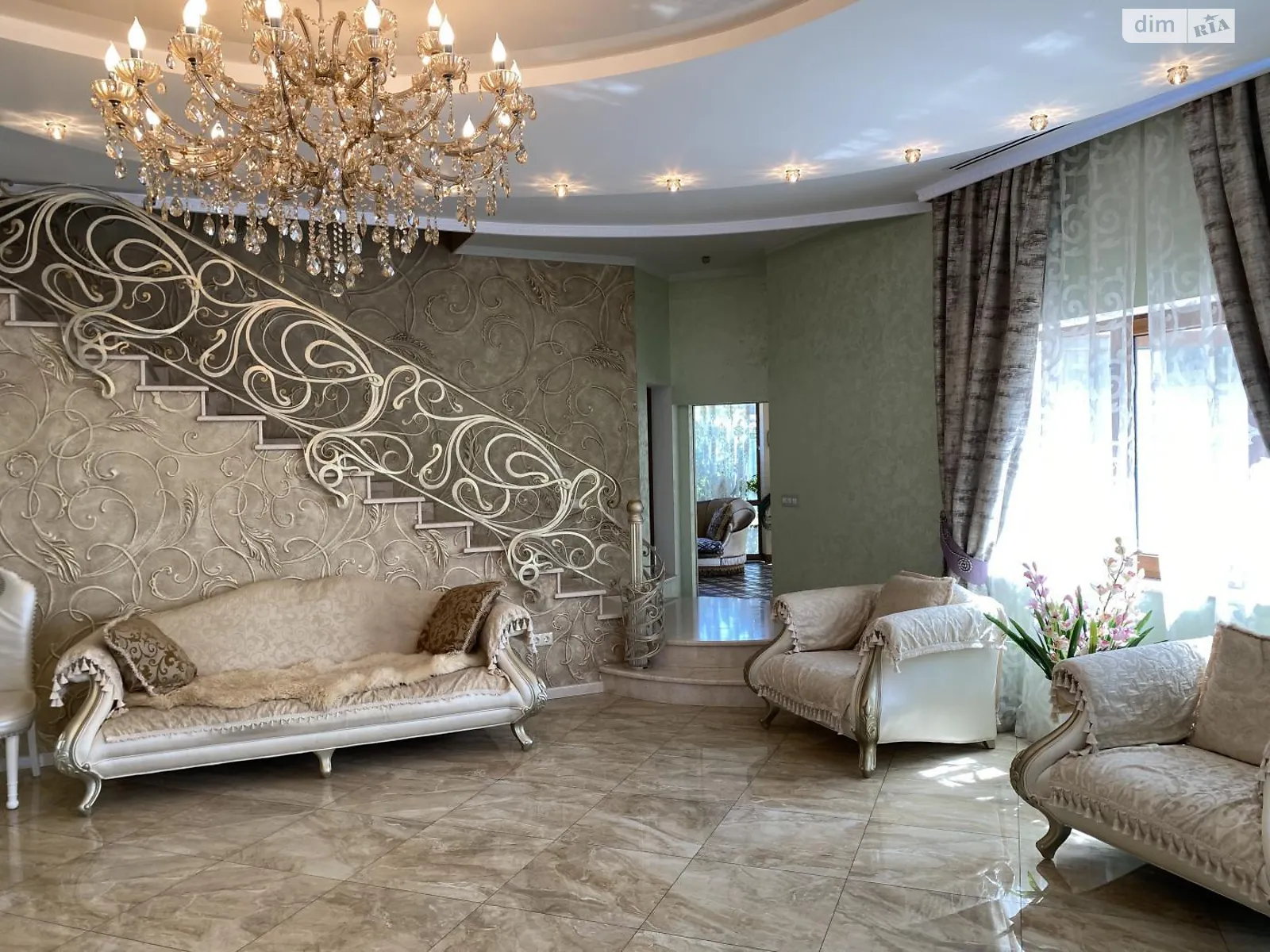 Продается дом на 2 этажа 572.3 кв. м с участком, цена: 850000 $ - фото 1