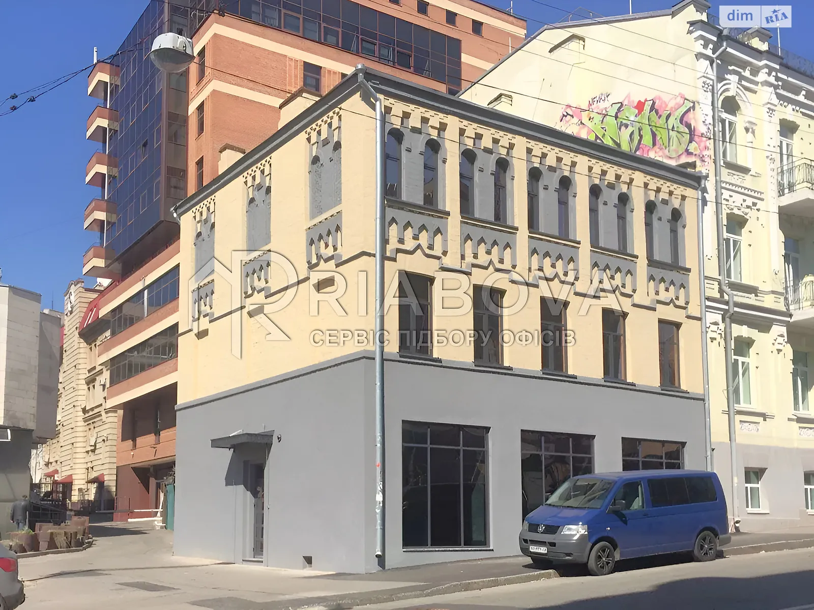 Сдается в аренду офис 312 кв. м в бизнес-центре, цена: 12999 $ - фото 1