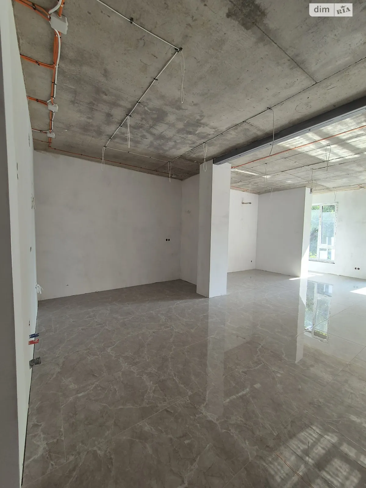 Продается 1-комнатная квартира 57.2 кв. м в Ровно, ул. Соборная - фото 1