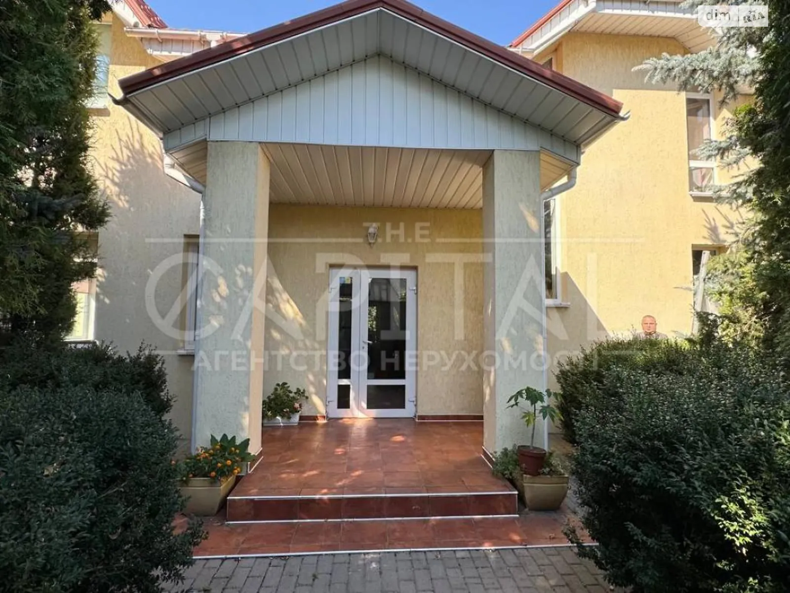 Продается дом на 2 этажа 288.9 кв. м с камином, цена: 180000 $ - фото 1