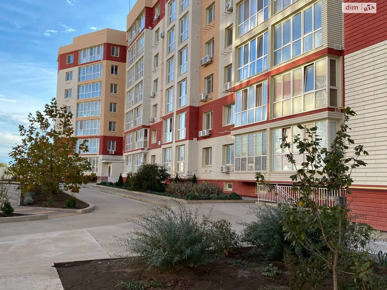 Продается 1-комнатная квартира 43 кв. м в Лиманке, ул. Строительная, 48А - фото 1