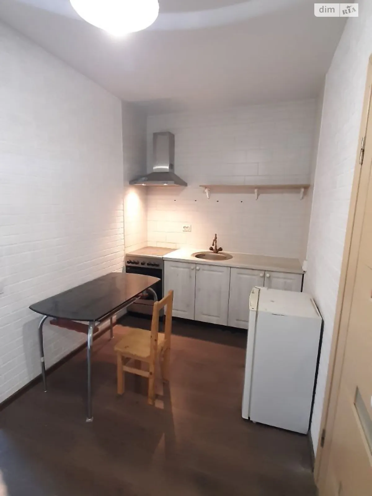 Продається 1-кімнатна квартира 28 кв. м у Одесі, вул. Старицького - фото 1