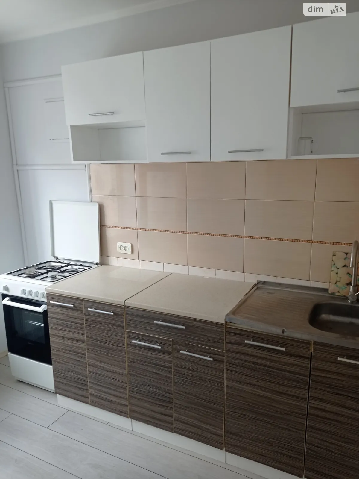 Продается 1-комнатная квартира 37 кв. м в Одессе, мас. Радужный, 3 - фото 1