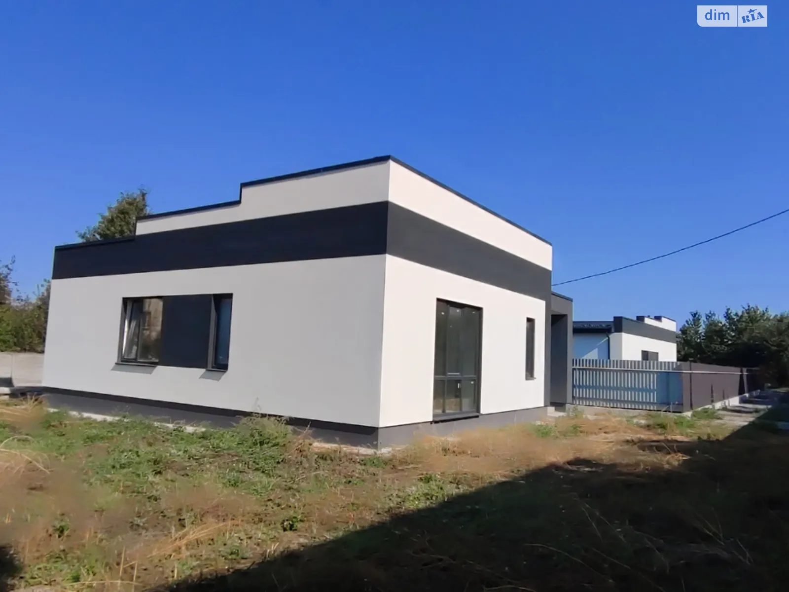 Продається одноповерховий будинок 120 кв. м з гаражем, цена: 130000 $ - фото 1