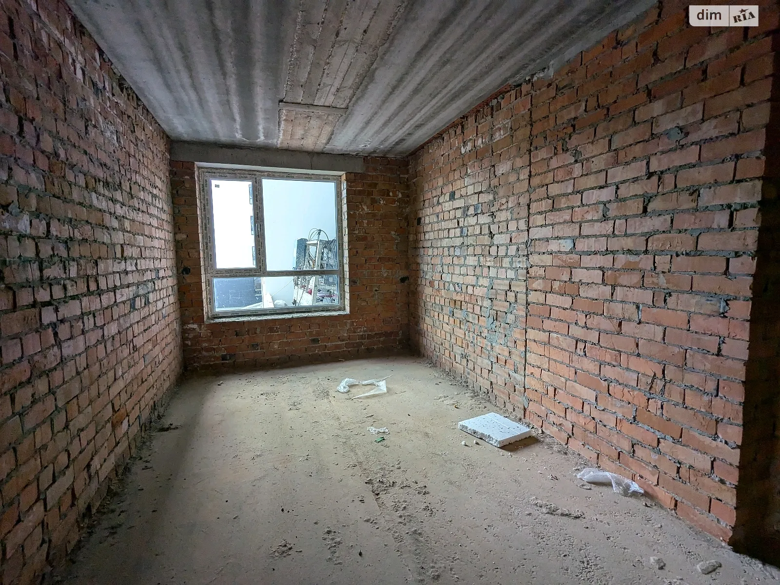 Продается 1-комнатная квартира 23 кв. м в Гостомеле, ул. Мирная, 3Б - фото 1