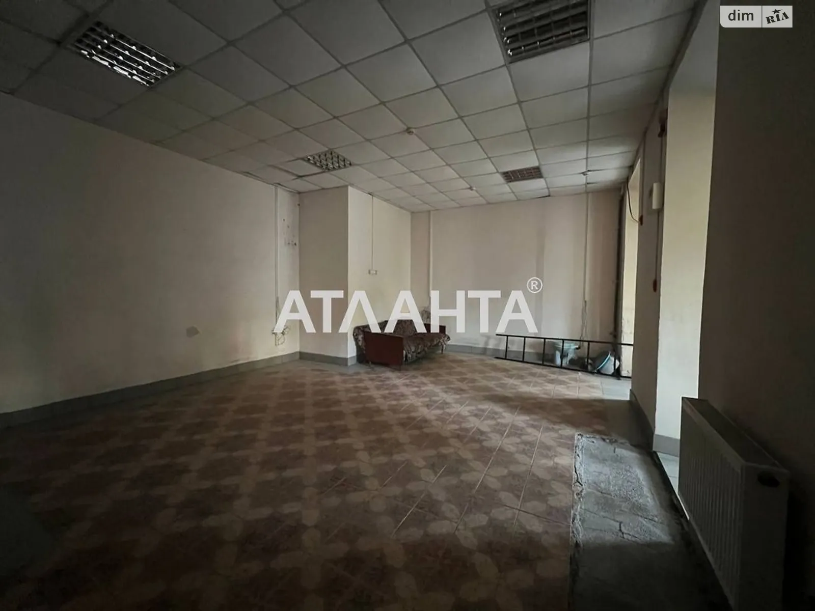 Продается офис 57 кв. м в бизнес-центре, цена: 27000 $ - фото 1