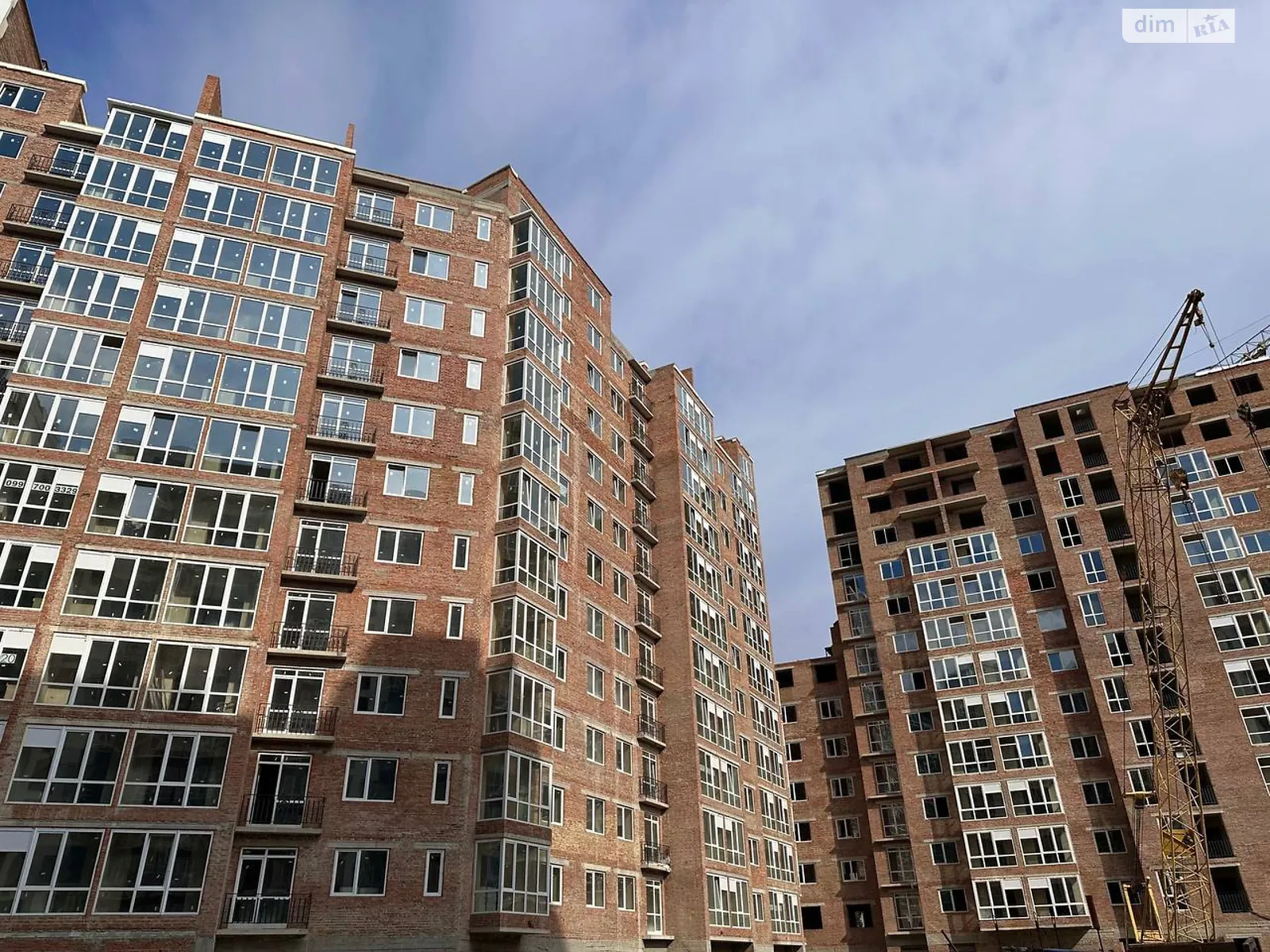 Продается 2-комнатная квартира 63 кв. м в Ивано-Франковске, ул. Княгинин, 44 - фото 1