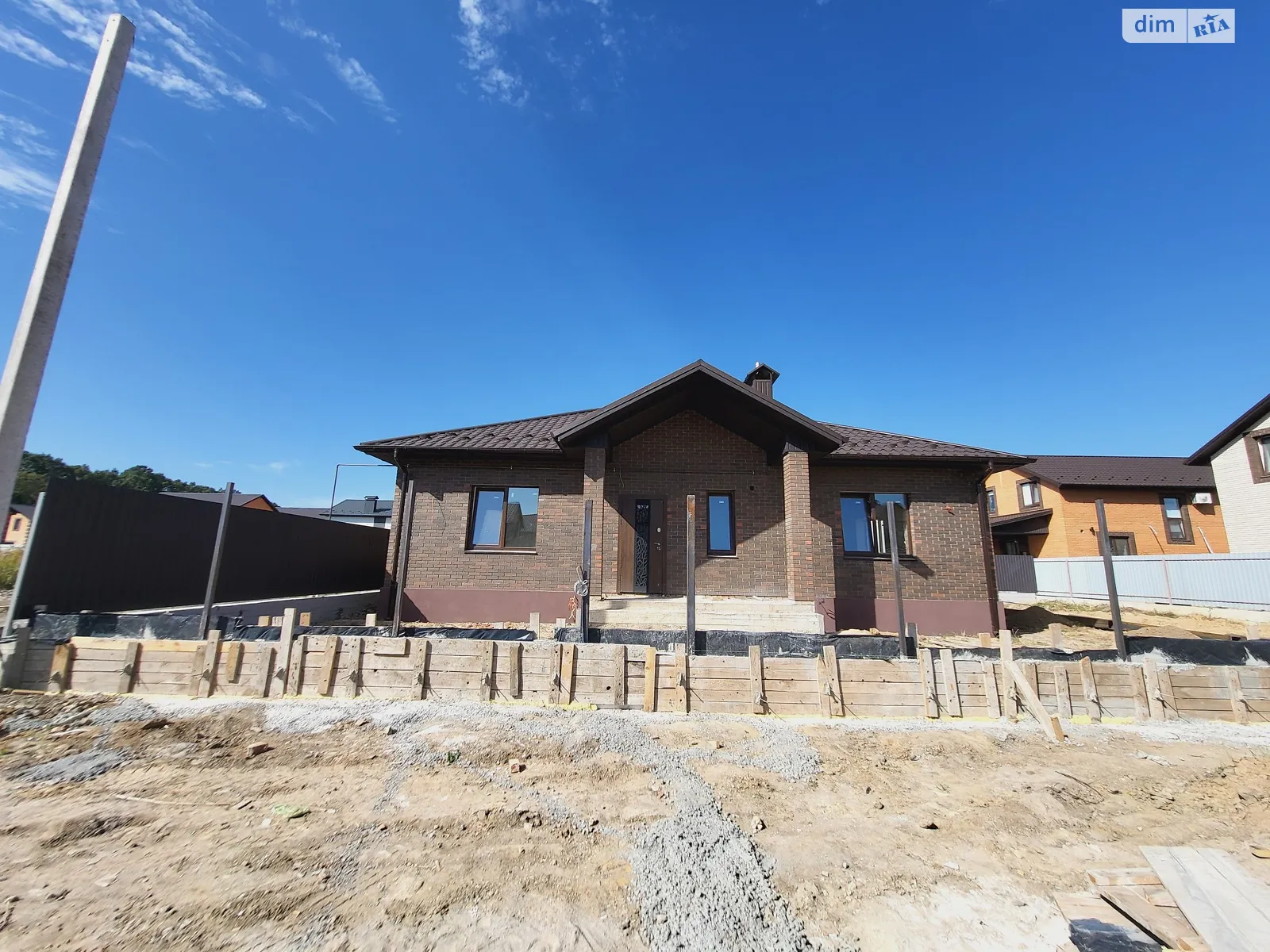 Продается одноэтажный дом 100 кв. м с гаражом, цена: 90000 $ - фото 1