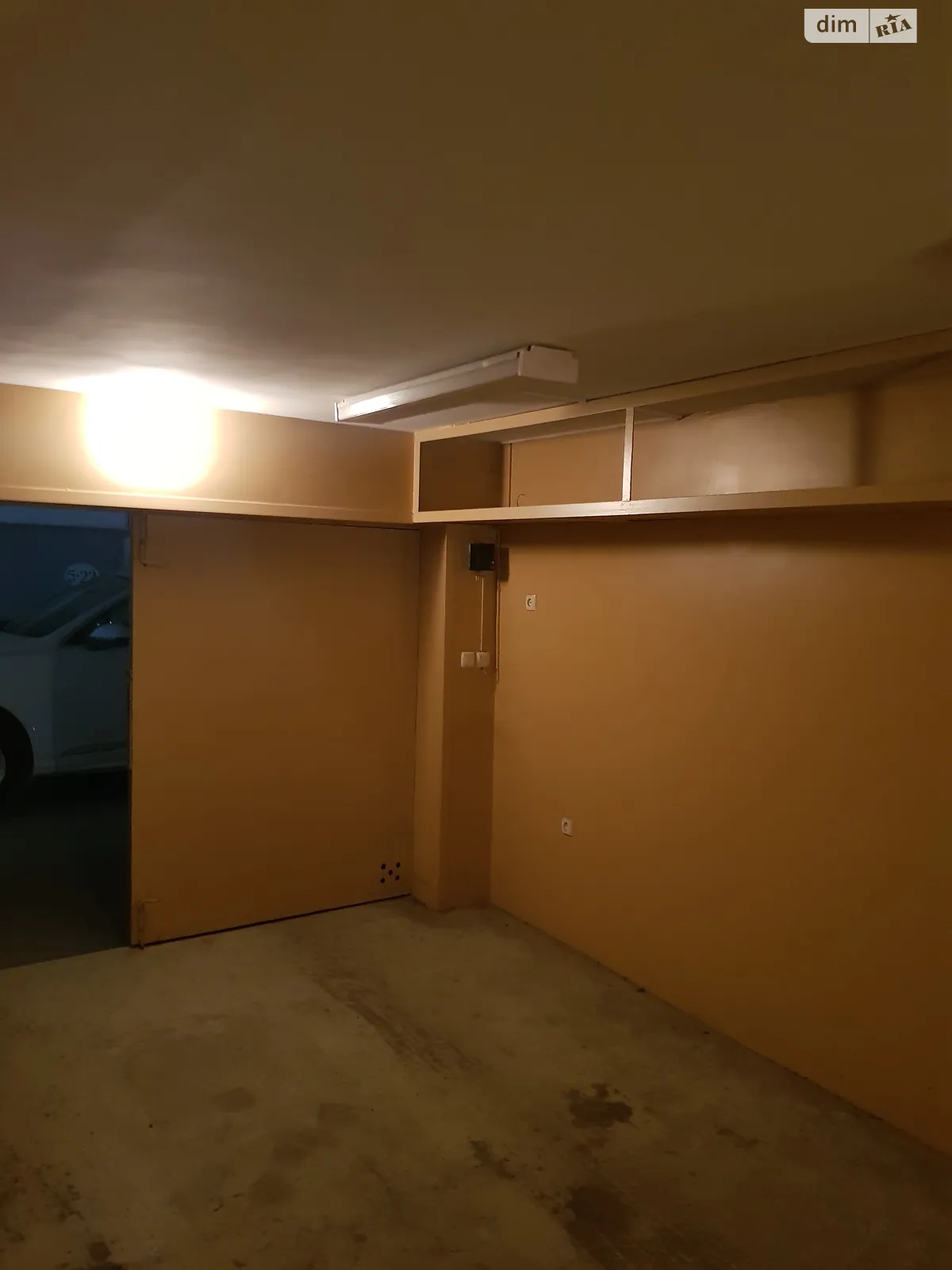 Продається місце в гаражному кооперативі під легкове авто на 20 кв. м, цена: 25000 € - фото 1