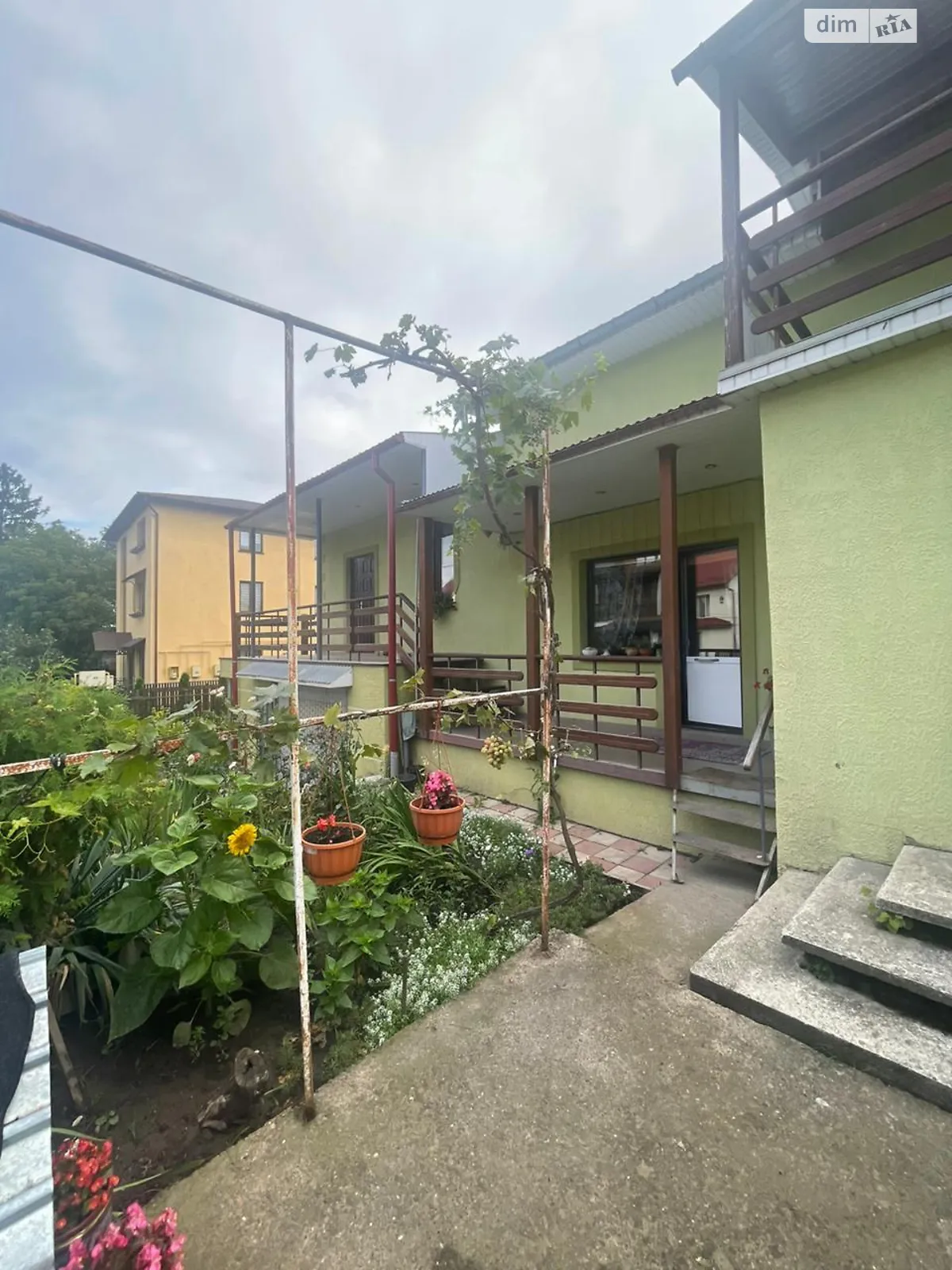 Продается дом на 2 этажа 160 кв. м с подвалом, цена: 145000 $ - фото 1