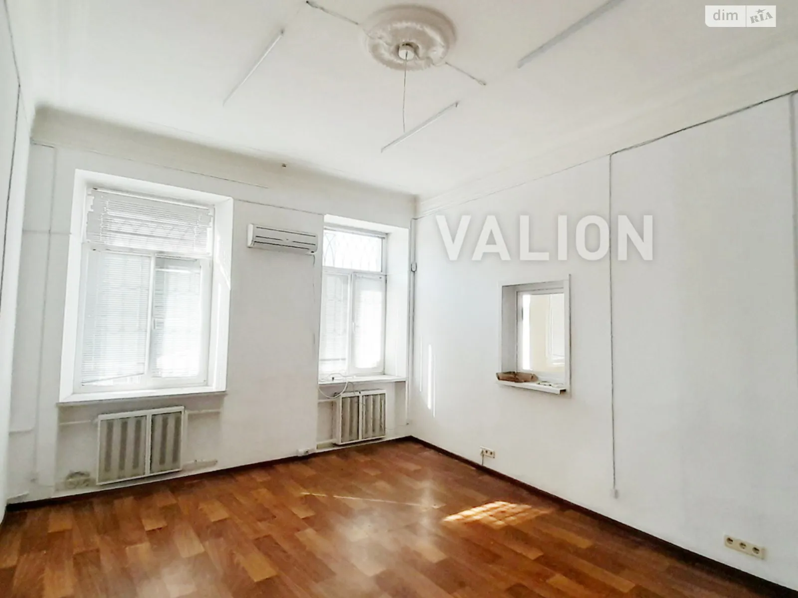 Продається офіс 117.2 кв. м в бізнес-центрі, цена: 109500 $ - фото 1