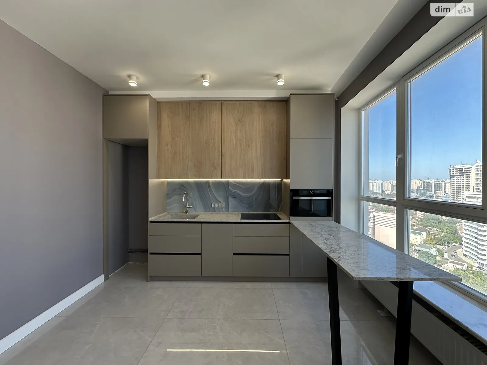 Продается 2-комнатная квартира 53 кв. м в Одессе, ул. Новобереговая, 12А - фото 1