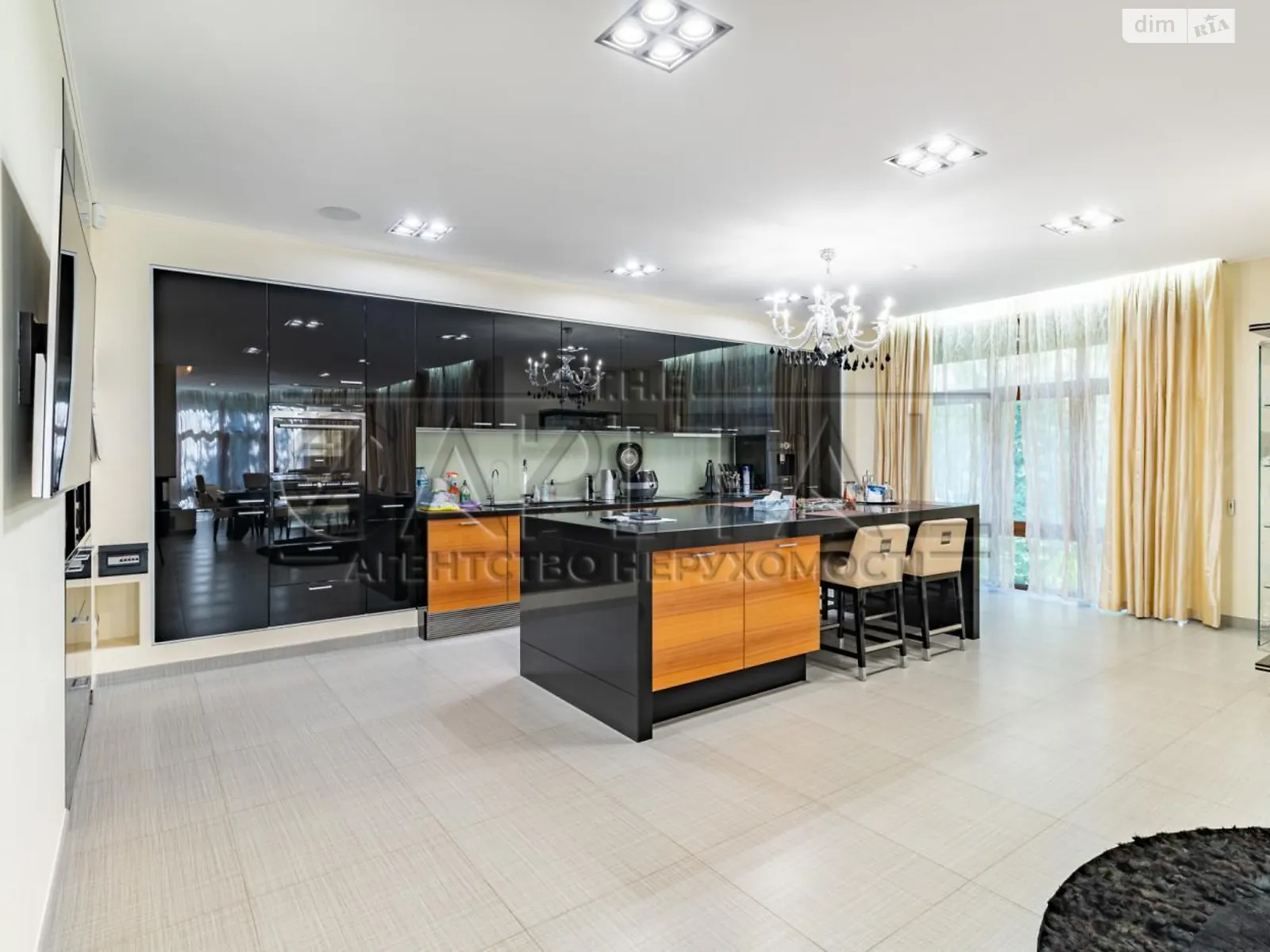 Продається будинок 2 поверховий 845 кв. м з верандою, цена: 1850000 $ - фото 1