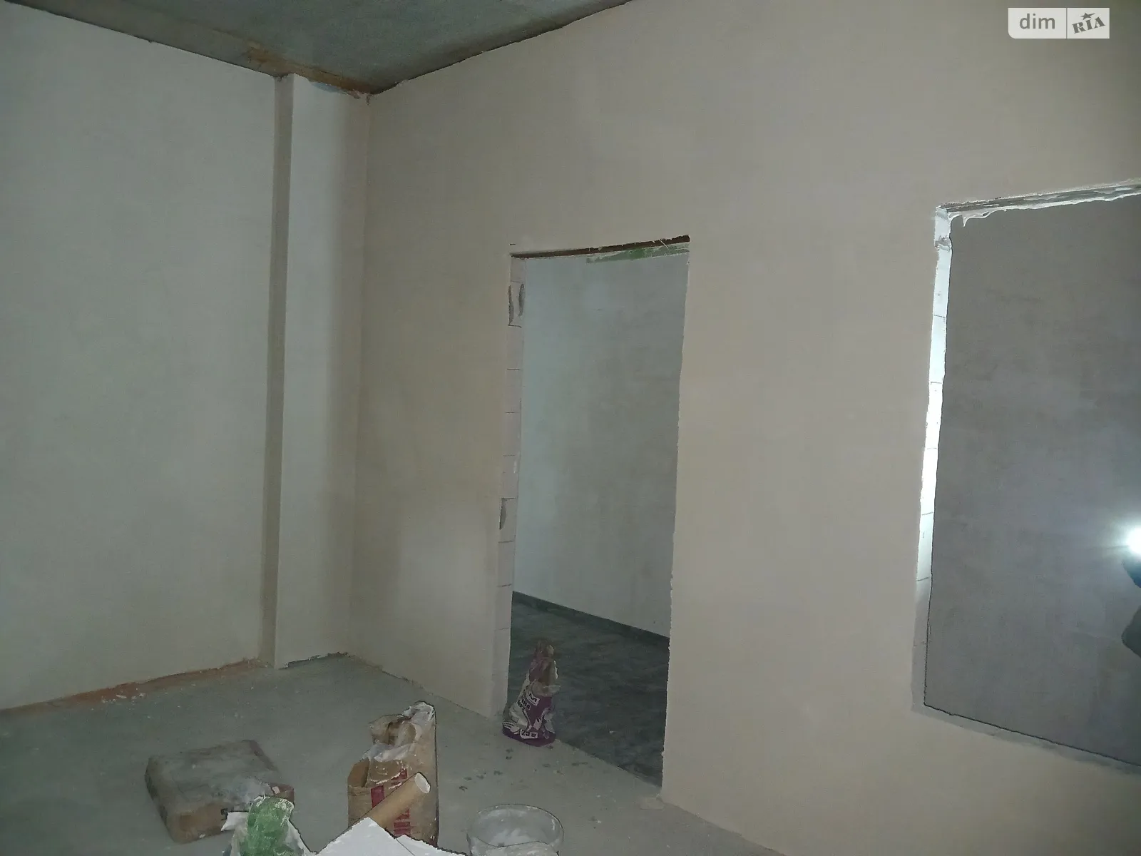 Продается офис 19 кв. м в бизнес-центре, цена: 9400 $ - фото 1