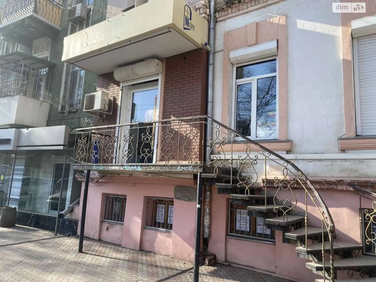 Сдается в аренду офис 122 кв. м в бизнес-центре, цена: 33000 грн - фото 1
