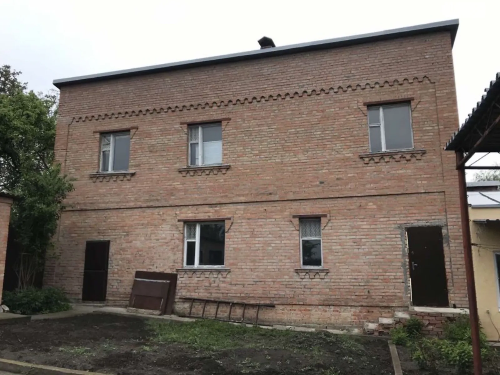 Продается дом на 2 этажа 148 кв. м с гаражом, цена: 48000 $ - фото 1