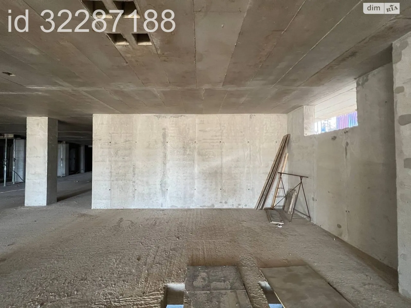 Продается подземный паркинг под легковое авто на 16 кв. м, цена: 25000 $ - фото 1
