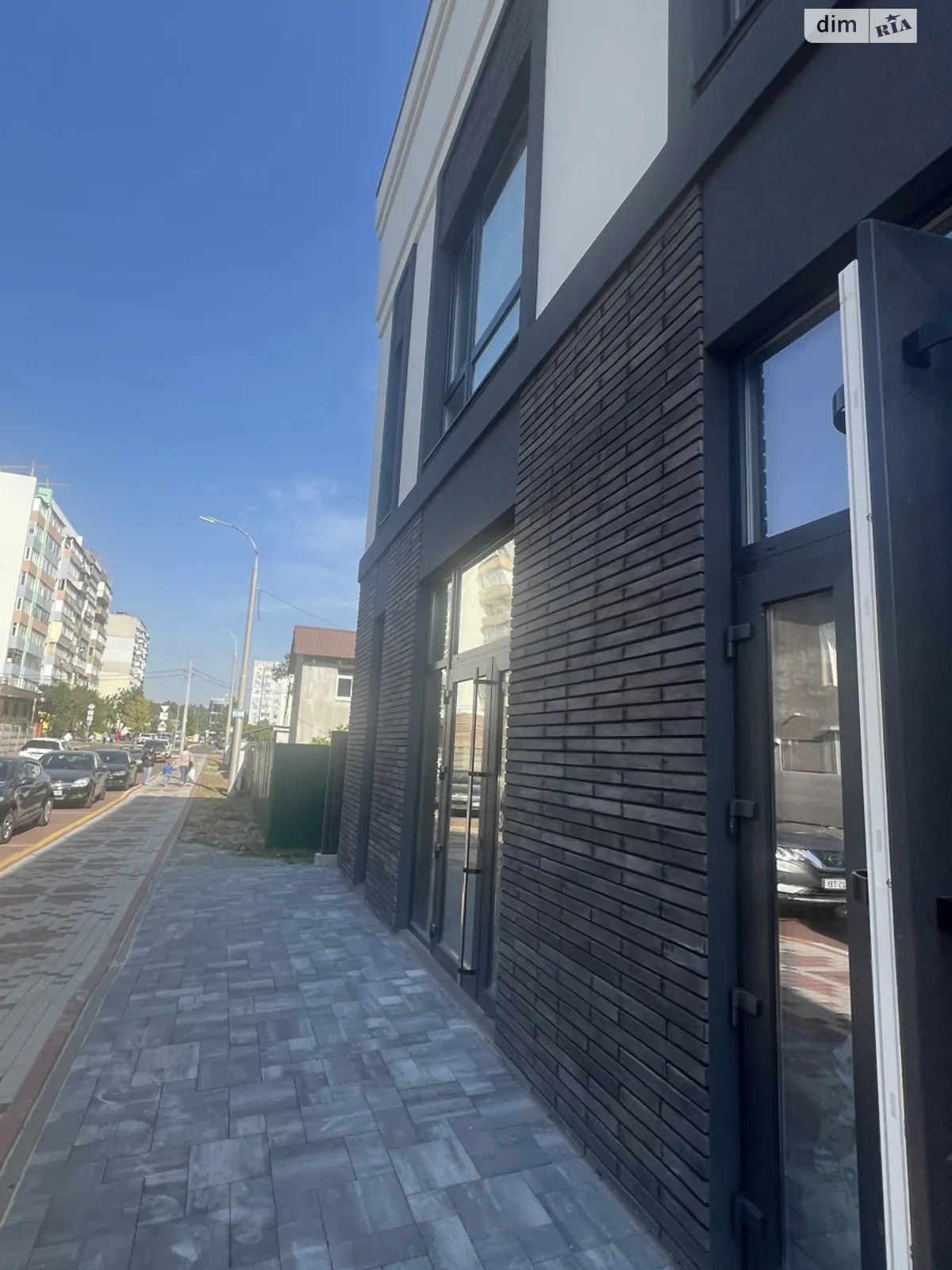 Сдается в аренду офис 207 кв. м в бизнес-центре, цена: 3000 $ - фото 1