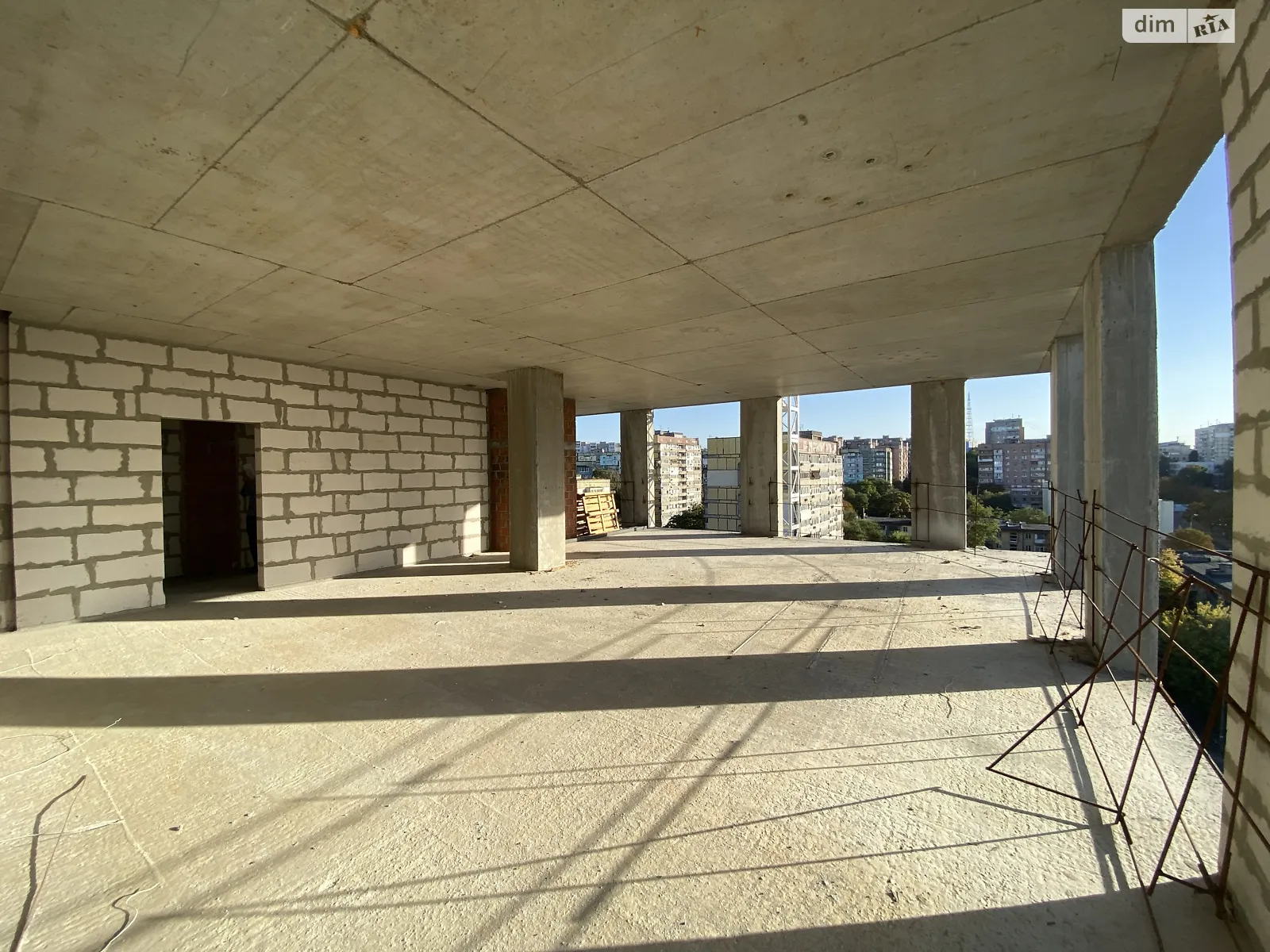 Продается 3-комнатная квартира 98 кв. м в Днепре, ул. Уляновская(Ульянова), 9 - фото 1