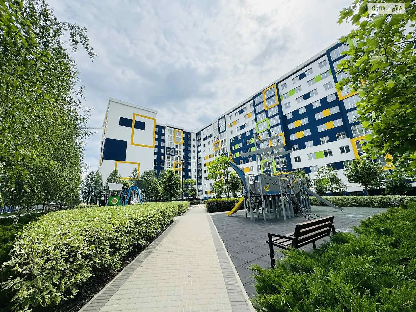 Продається 2-кімнатна квартира 65.5 кв. м у Бучі, вул. Вишнева, 35 - фото 1