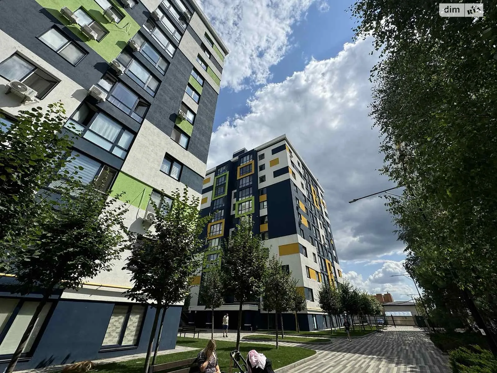 Продается 1-комнатная квартира 36.3 кв. м в Буче, ул. Вишневая, 35 - фото 1