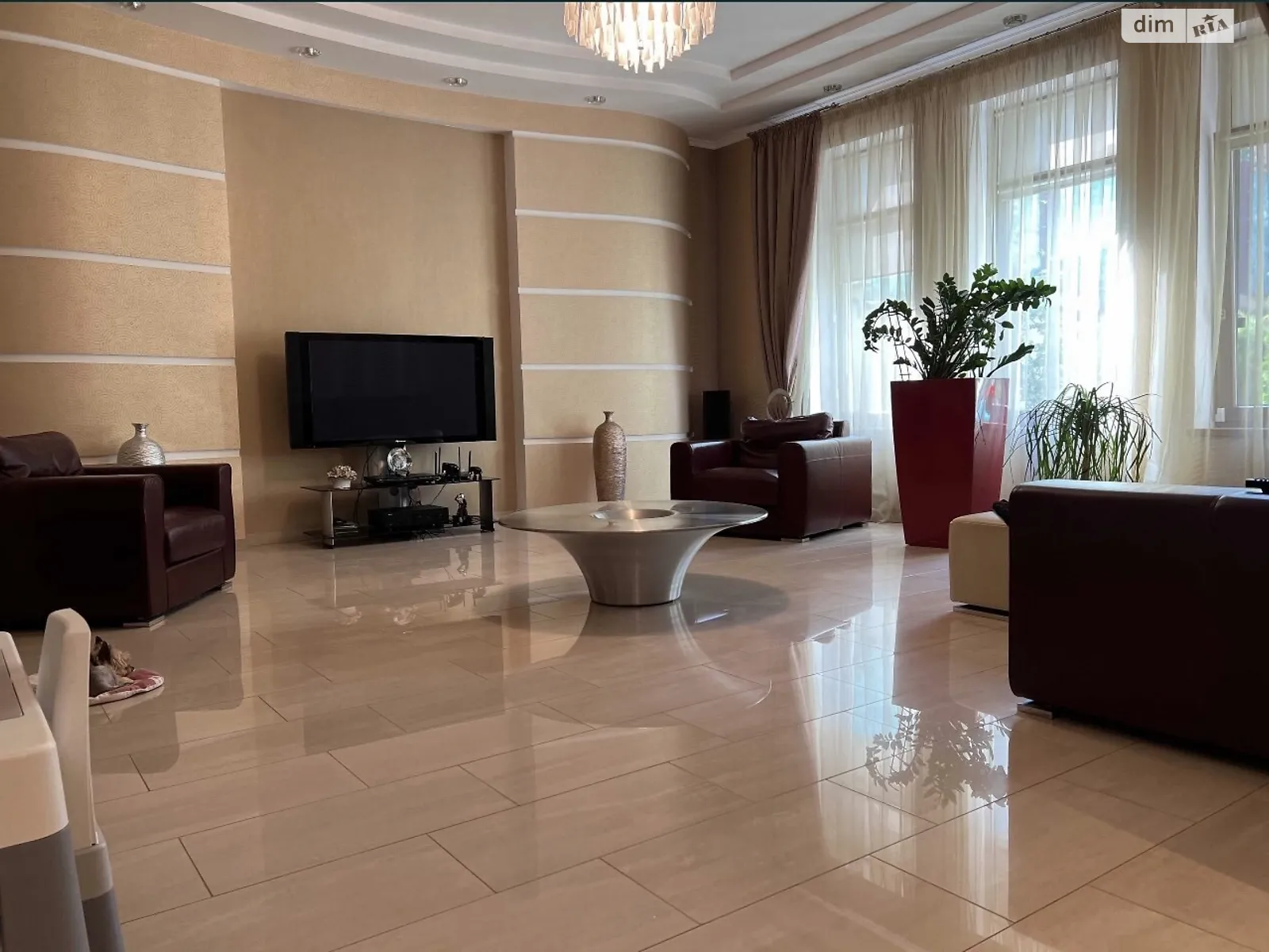 Продается дом на 2 этажа 239 кв. м с гаражом, цена: 365000 $ - фото 1