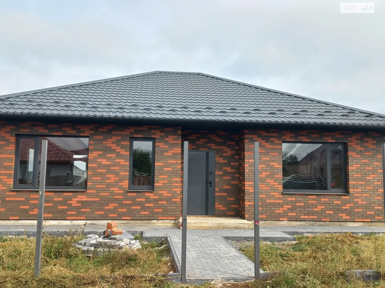 Продается одноэтажный дом 105 кв. м с верандой, цена: 75000 $ - фото 1