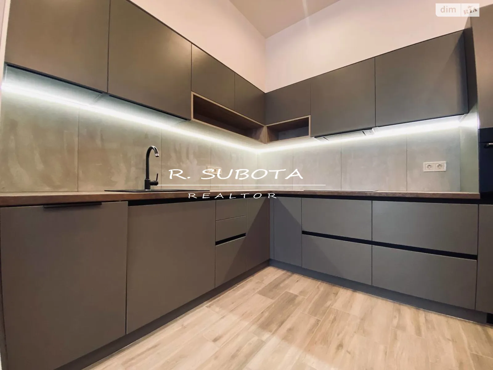 Сдается в аренду 1-комнатная квартира 67 кв. м в Днепре, ул. Подолинского Сергея, 31 - фото 1