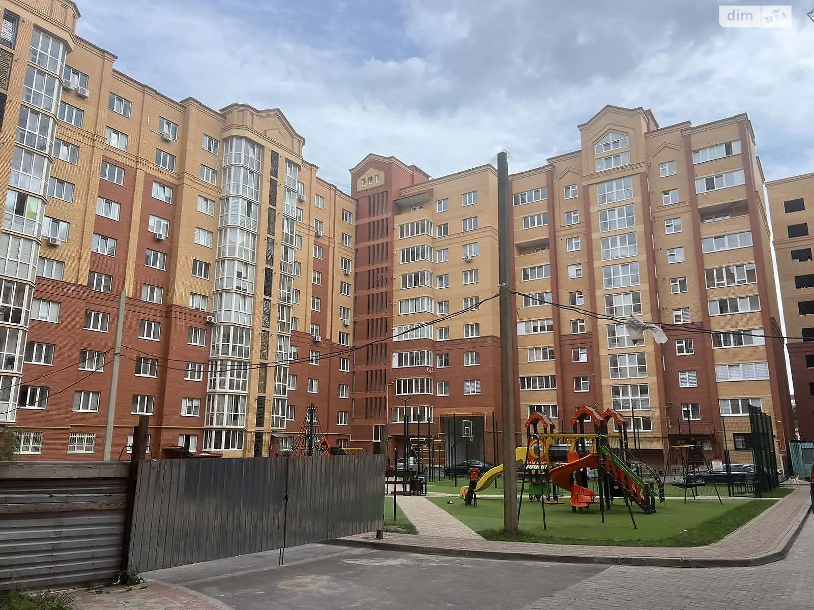 2-кімнатна квартира 63 кв. м у Тернополі, цена: 54000 $ - фото 1